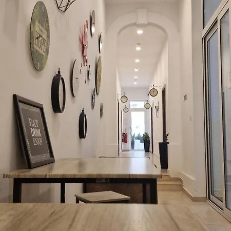 Seafront O'clock Malta * Sliema